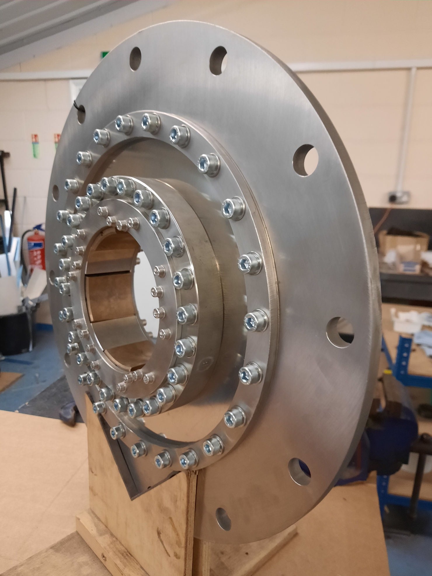 Hc Oil Rig HAWC Provides Rapid Solution for North Sea Oil Rig
